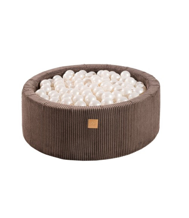 Round Ball Pit With 200 White Balls, 90x30cm - Aesthetic Brown
